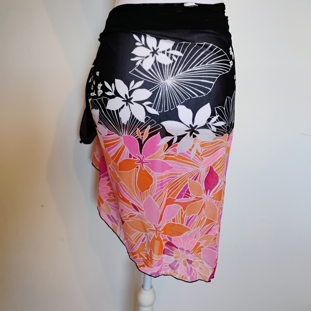 Floral Sarong Wrap in Black and Pink - Picture 2 of 10